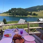 Prokosko Jezero Zlatna Koliba Apartamento