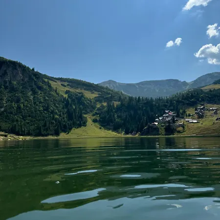 Prokosko Jezero Zlatna Koliba