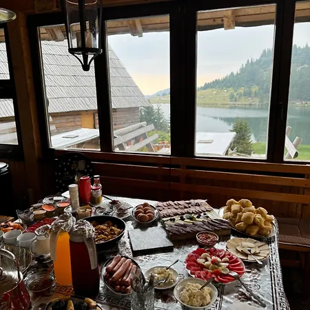 Prokosko Jezero Zlatna Koliba *